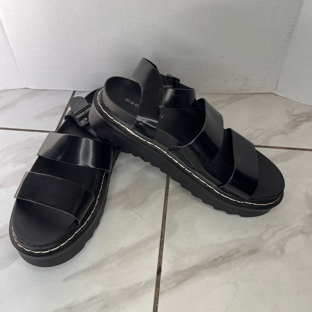 Madden Girl Daze Lug-Sole Sandals (USED) - Picture 4 of 11